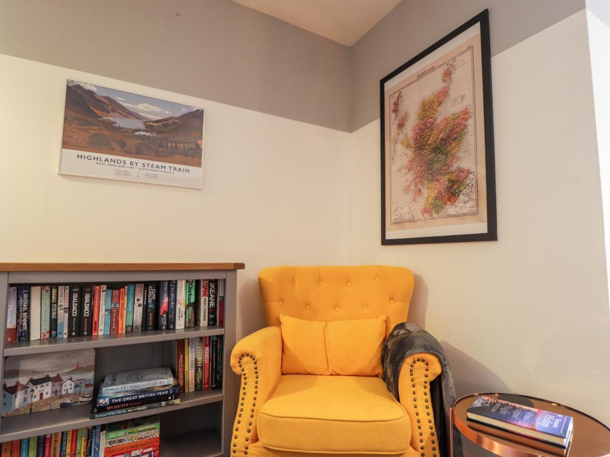 2 Seafield Place